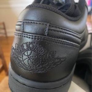 NIB Jordan 1 Low - NEVER BEEN WORN
